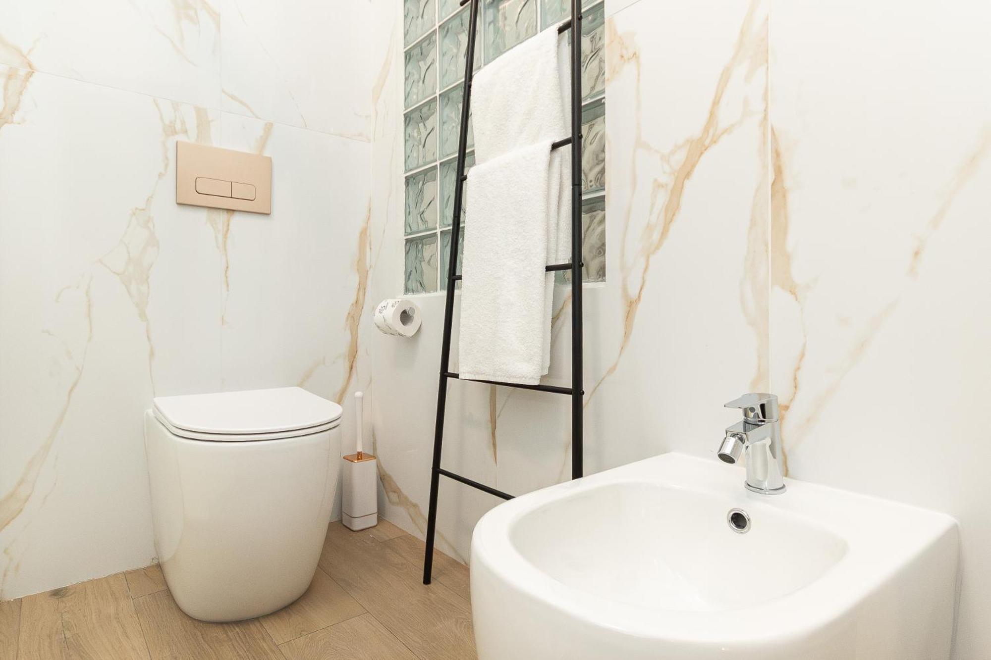 Vittorioveneto126 Bed & Breakfast La Spezia Ngoại thất bức ảnh